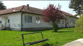 Nejasno zatvaranje škola